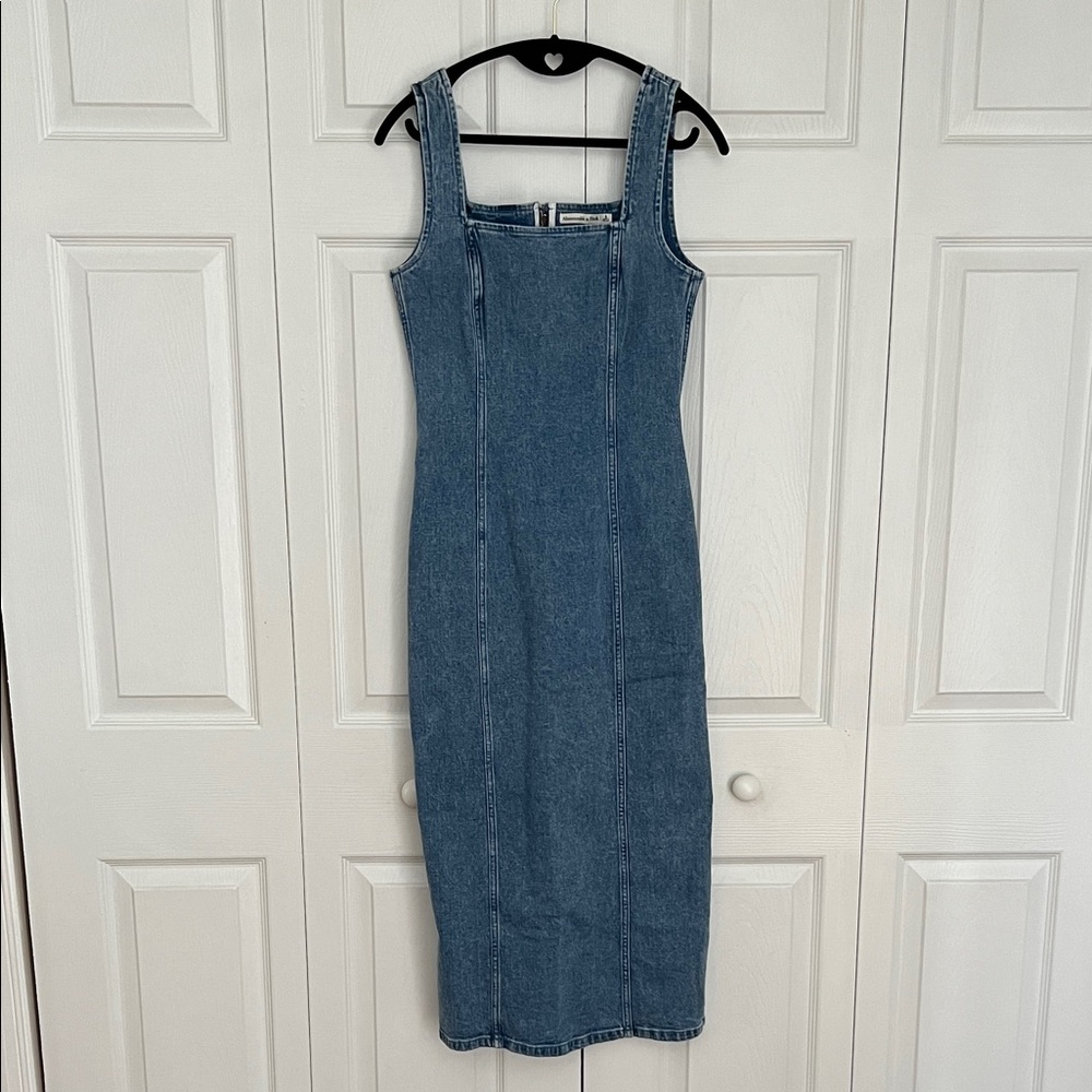 Abercrombie & Fitch Denim Midi Dress - Picture 3 of 5
